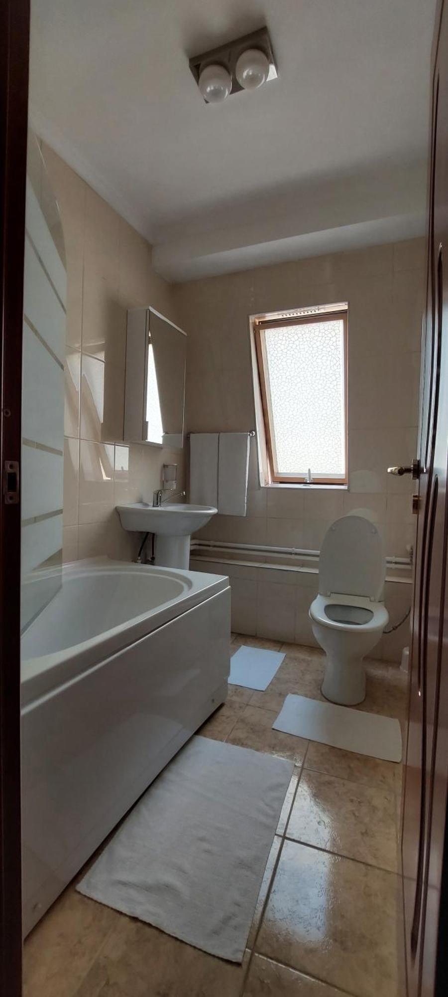 Hotel Harmony House à Târgu Jiu Extérieur photo